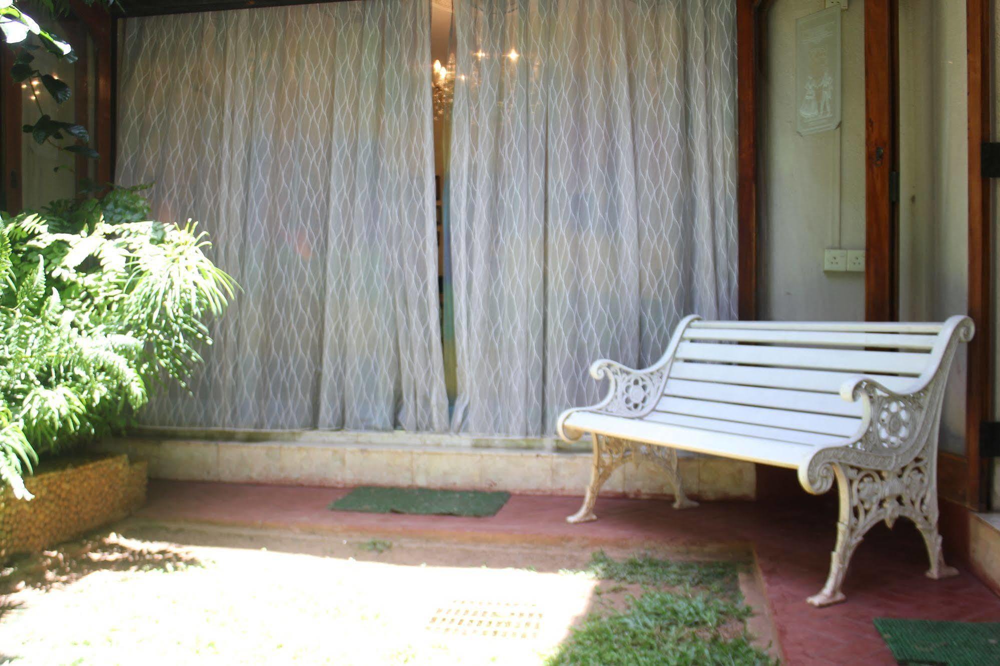 Vista Garden Guest House Colombo Exterior photo